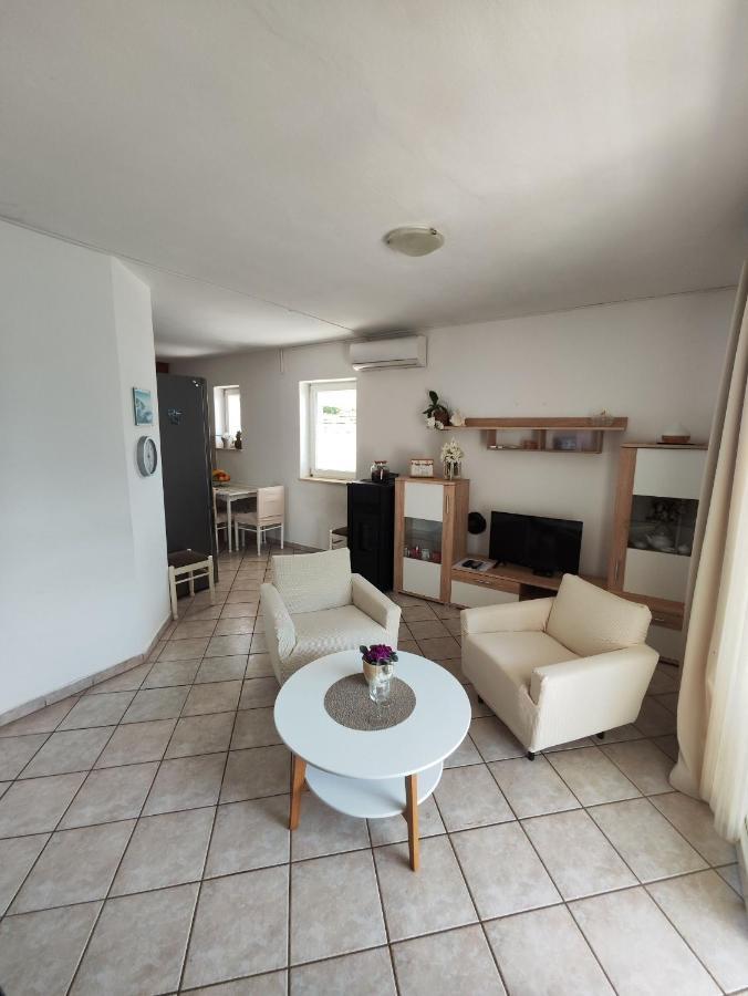 Apartments Snjezana Novi Vinodolski Luaran gambar